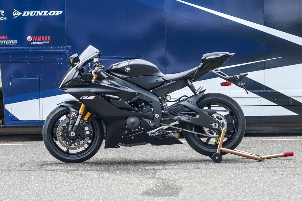Технические характеристики мотоцикла Yamaha YZF-R1 — краткий обзор легенды мотоциклетного спорта