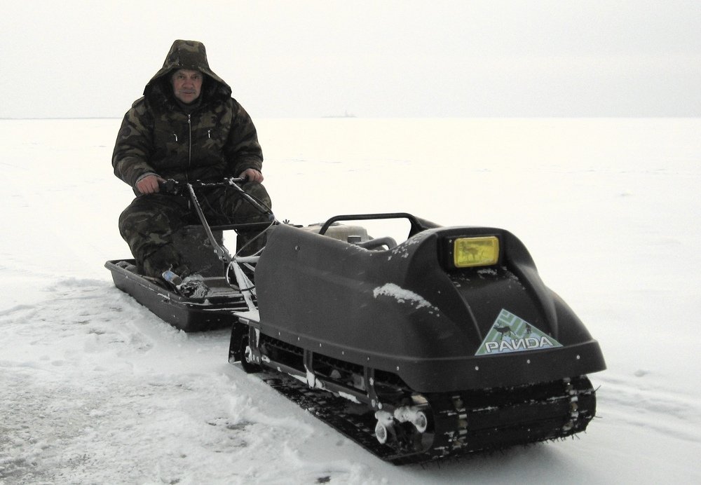 Какой снегоход лучше выбрать для охоты и рыбалки: топ-3 популярных моделей