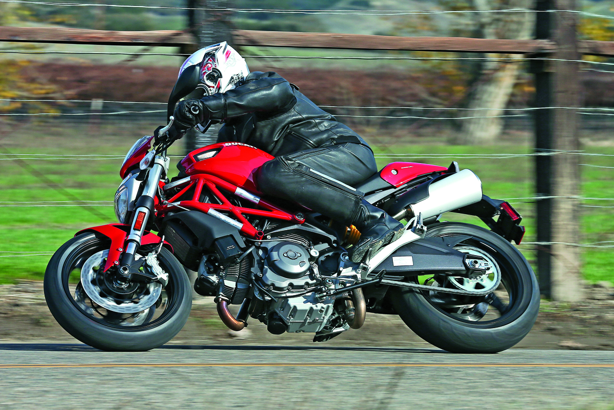 Обзор мотоцикла Ducati Monster 696