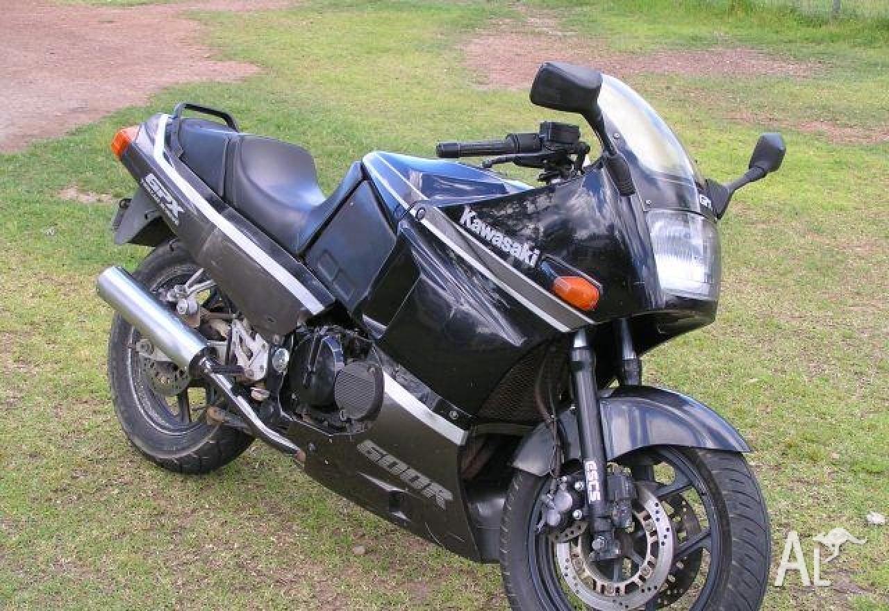 Kawasaki GPX 600 (GPX600R, ZX600C)