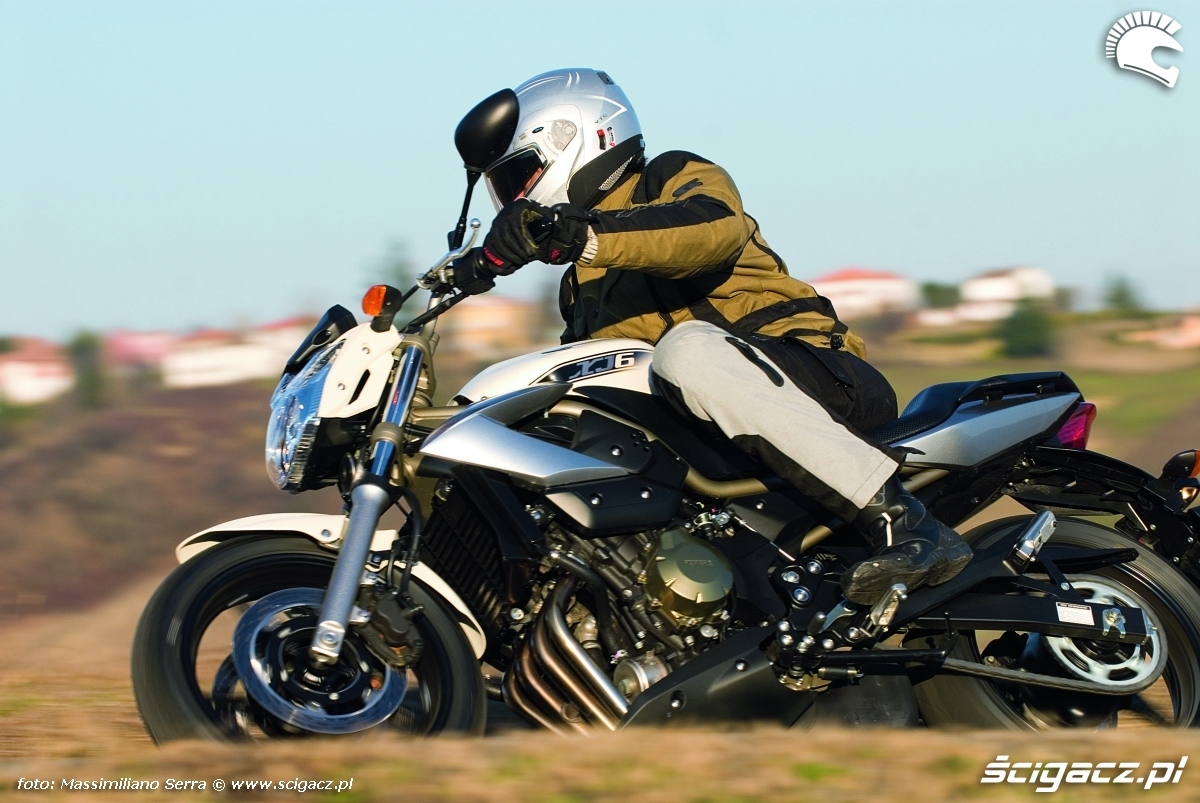 Тест-драйв мотоцикла Kawasaki ER-6F