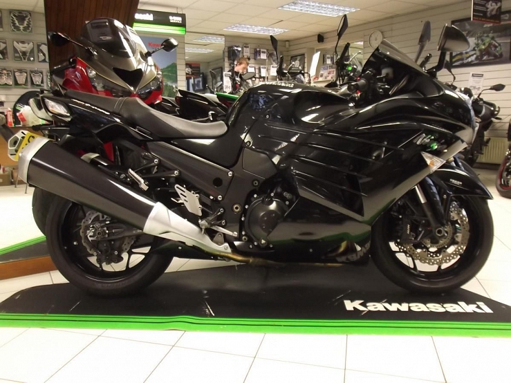 Мотоцикл kawasaki kle 400 — по классу туристический эндуро