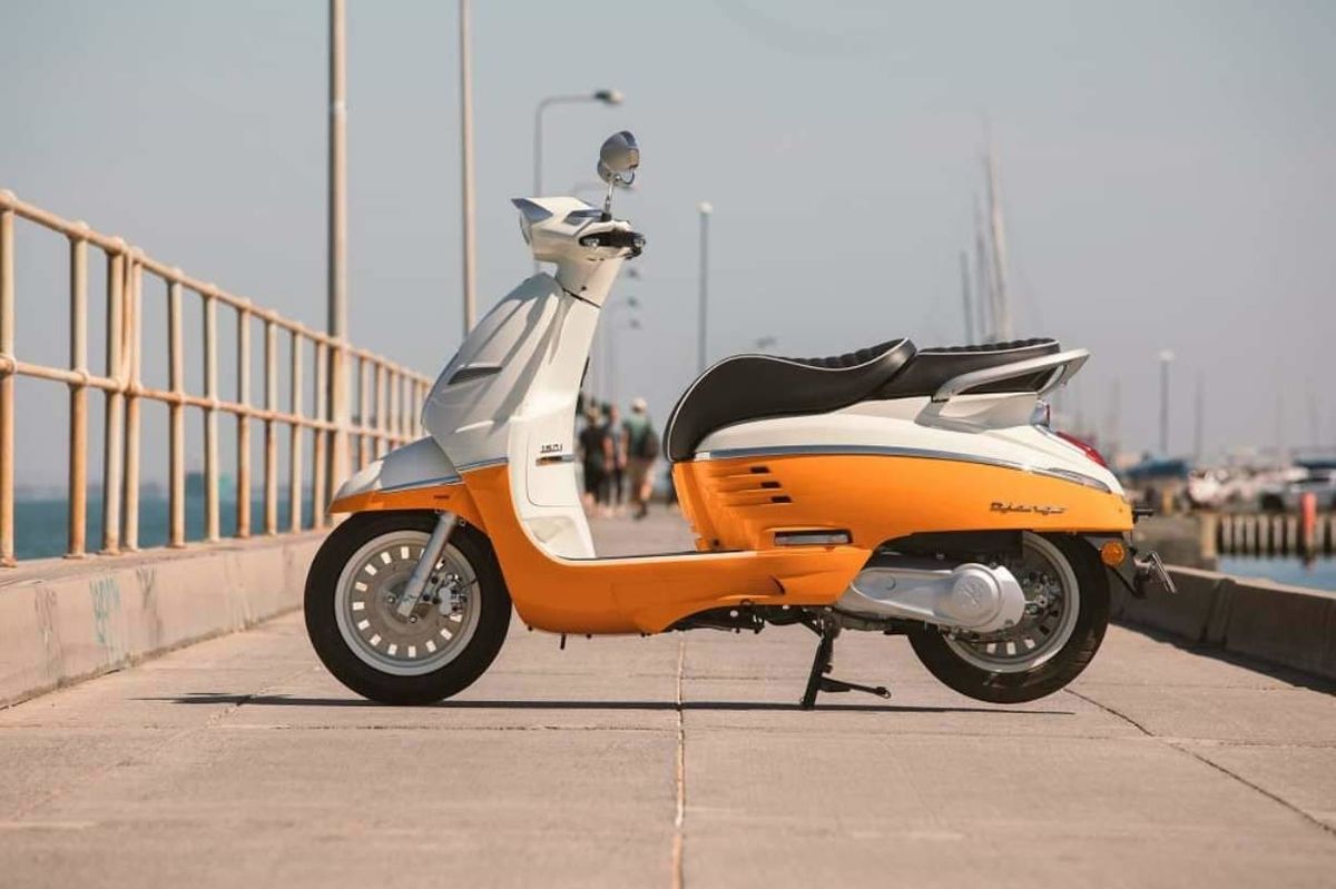 Peugeot Django — французская альтернатива легендарным скутерам Vespa