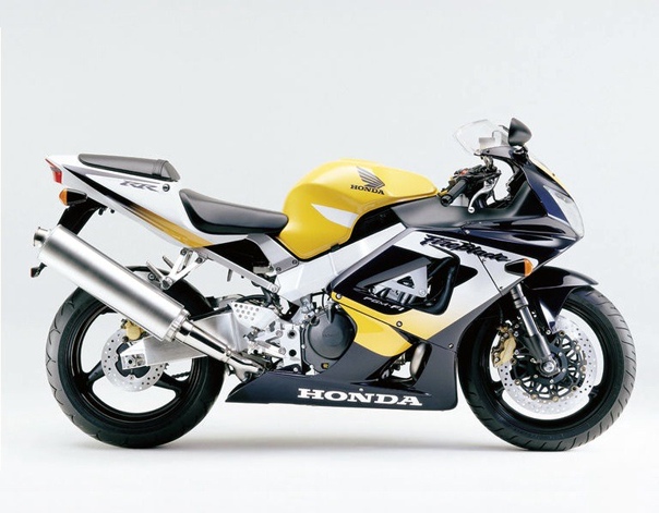 Honda cbr 900 rr fireblade — спортивный мотоцикл старой закалки