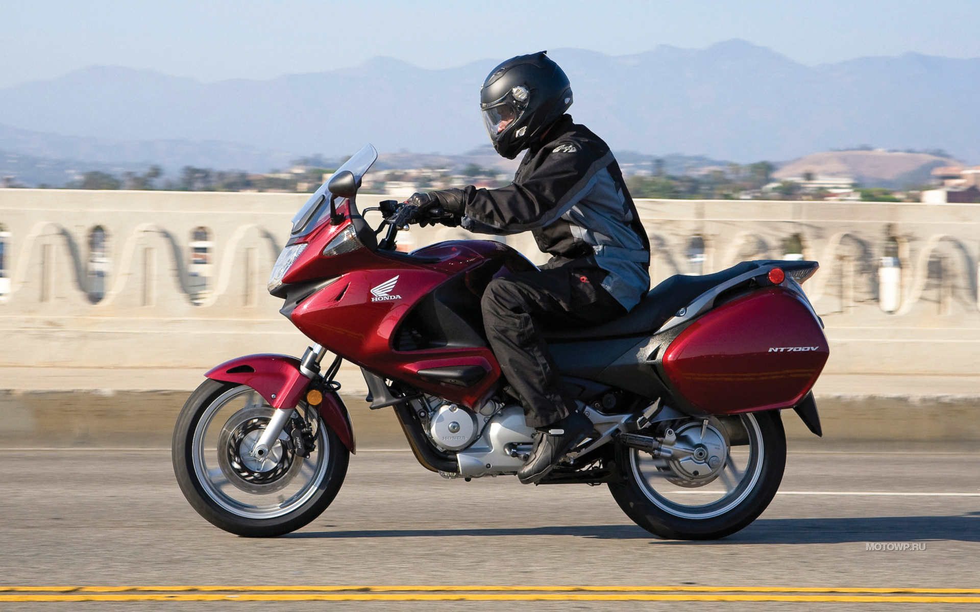Honda (Хонда) Х 11 — обзор мотоцикла первого в своем классе