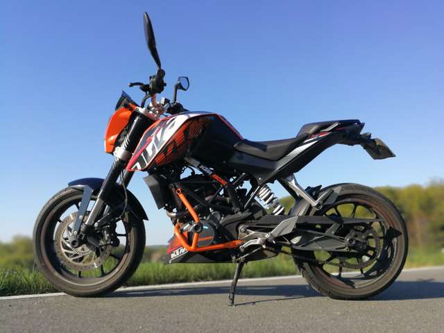 Мотоцикл KTM Duke (КТМ Дюк) 125