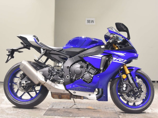 Yamaha R1 — самый популярный спортбайк в мире!