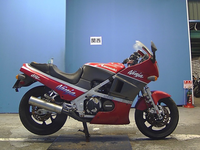Kawasaki GPZ 400 (GPZ400R)