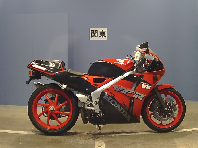 Мотоцикл vfr 400 (rvf 400) - прекрасный образец спортивного байка прошлой эпохи