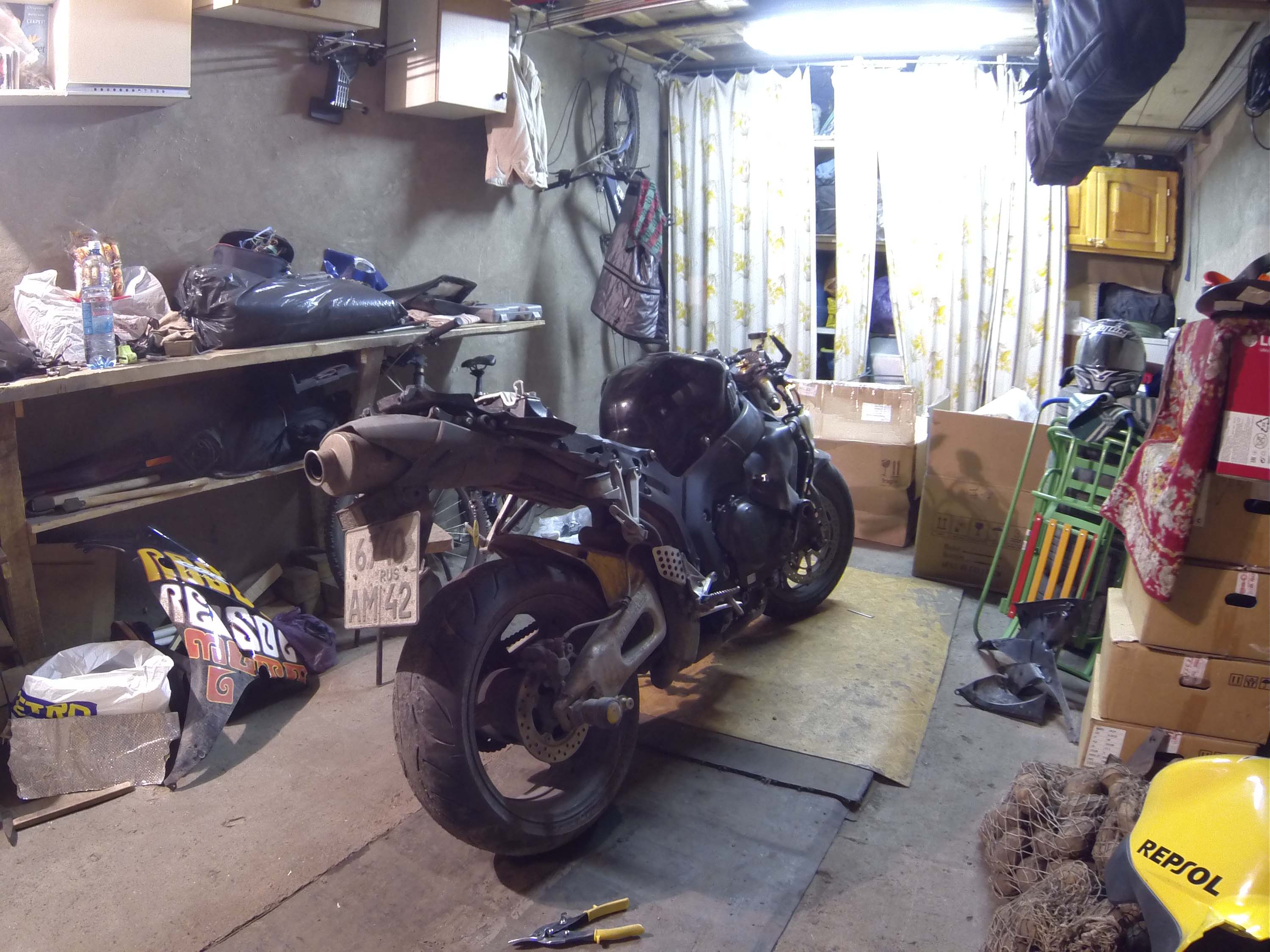 Обслуживание мотоцикла в гараже своими руками перед и после мотосезона