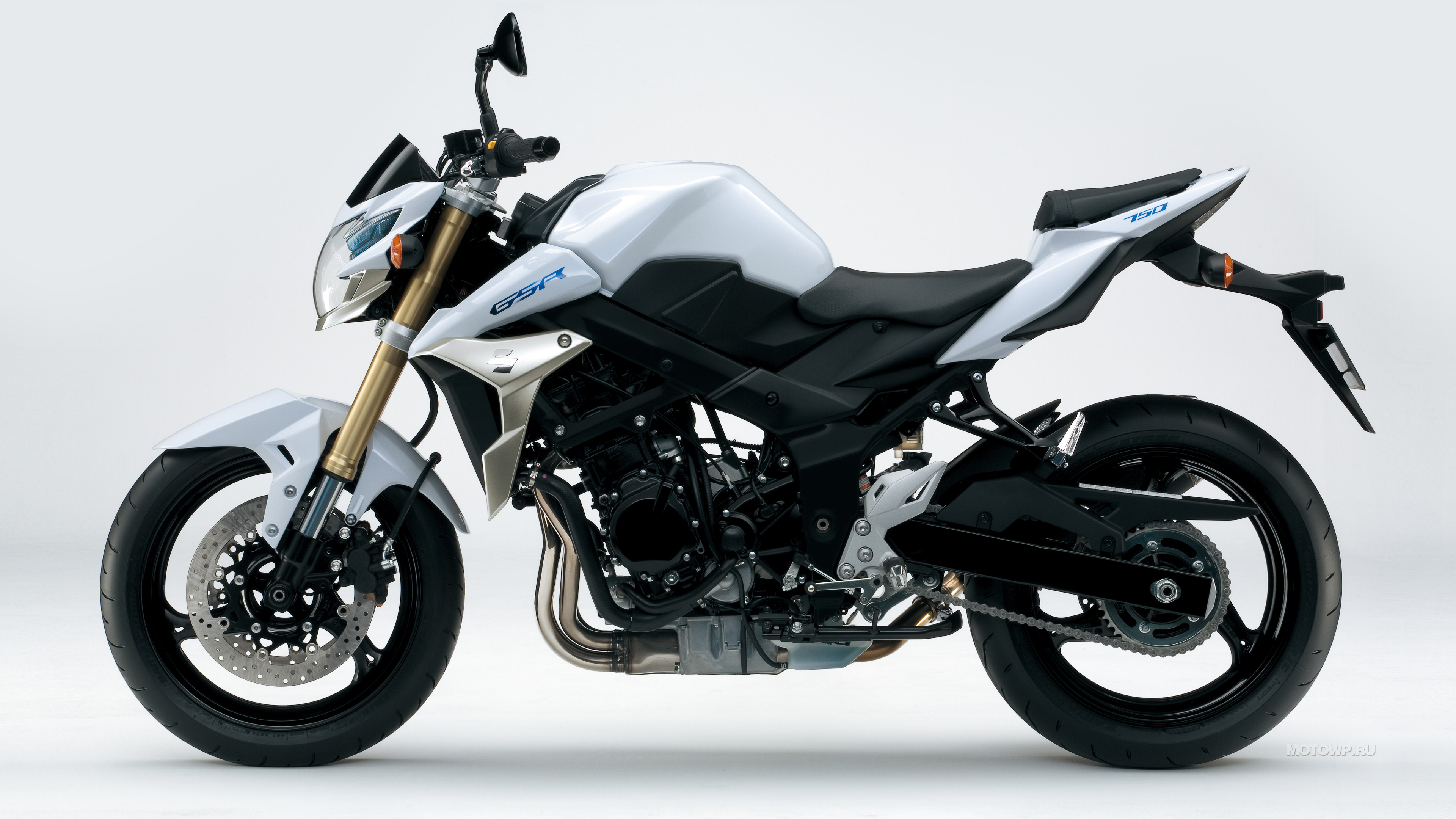 Тест-драйв мотоцикла Suzuki GSR750