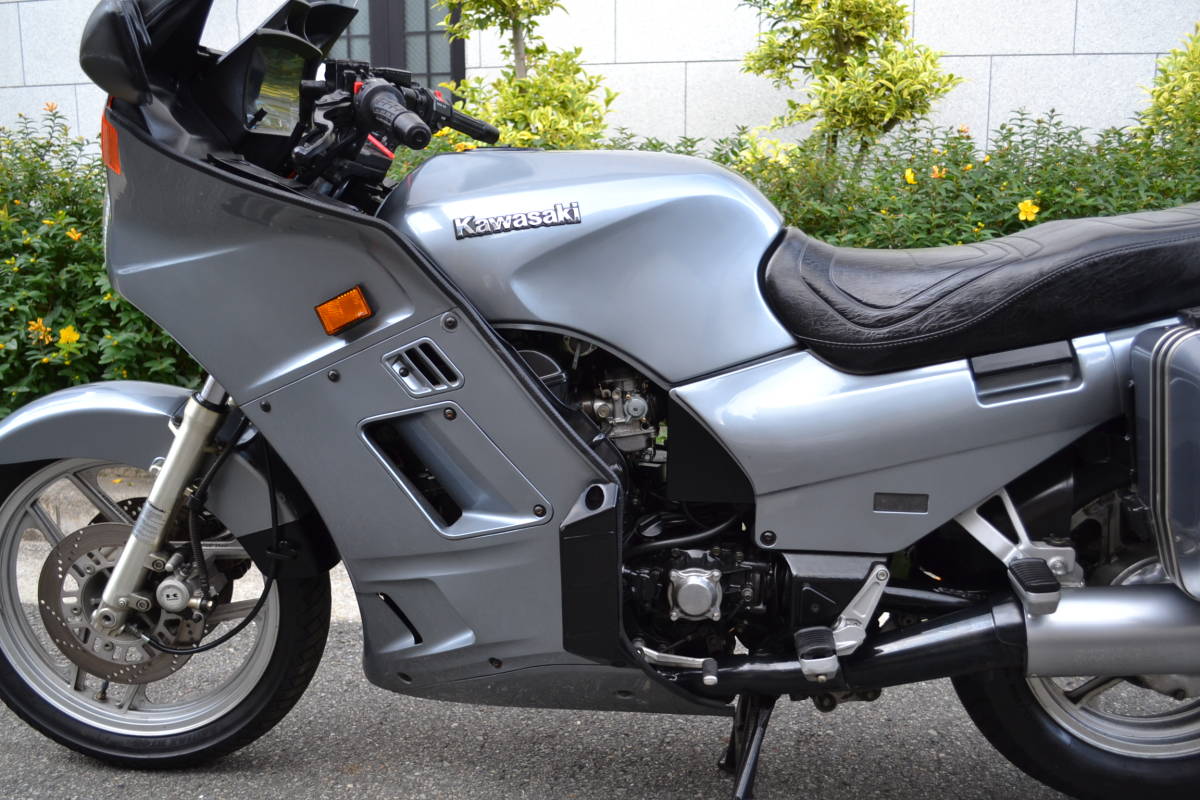 Модель: Kawasaki 1000GTR (Европа), Kawasaki Concours (Северная Америка). 