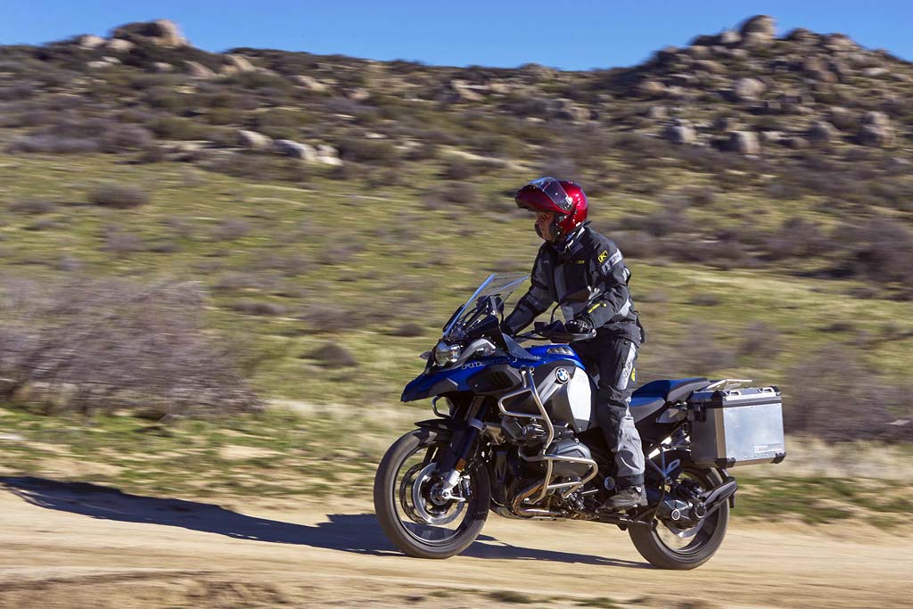 Мотоциклы r1200gs bmw: стиль, комфорт и мощь, зовущая к приключениям