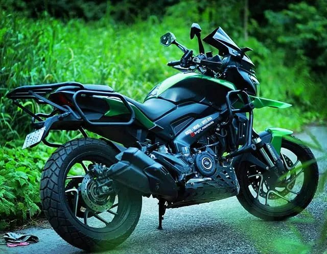 Dominar 400 touring. Bajaj dominar максимальная скорость. Bajaj dominar 400 touring. Мотоцикл bajaj dominar 400 touring. Индийский мотоцикл доминар 400.
