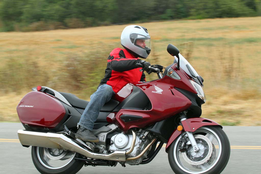 Мотоцикл honda nt700v deauville 2007 — излагаем в общих чертах