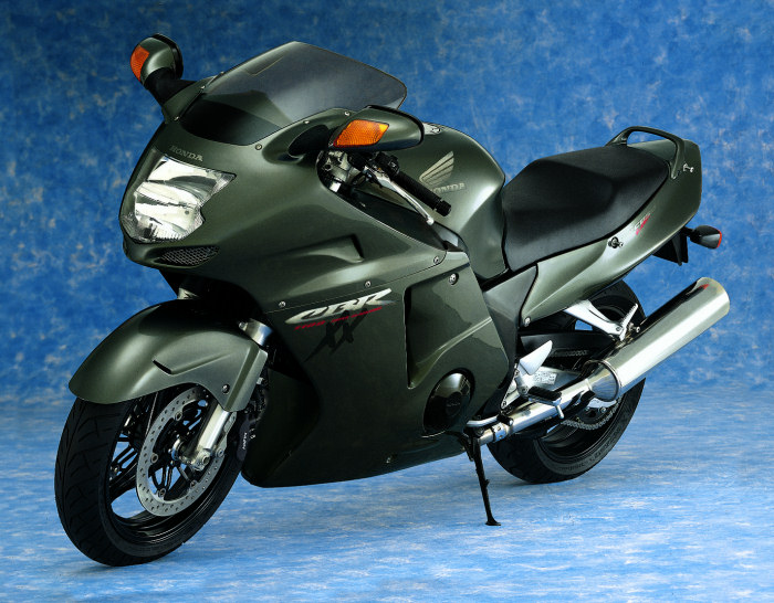 Honda cbr1100xx – быстрый мотоцикл для смелых людей | ru-moto
