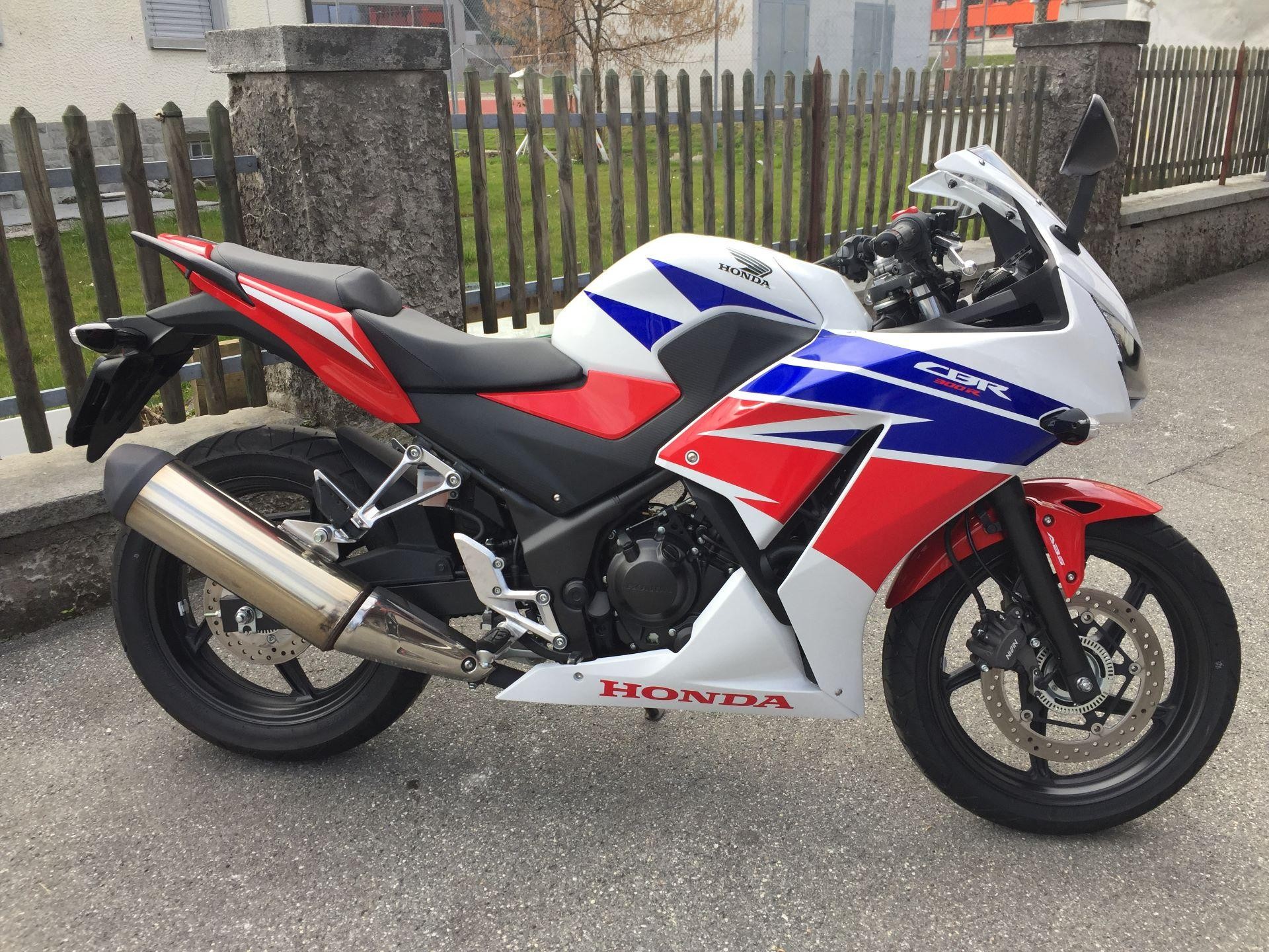 Обзор мотоцикла Honda CBR 300