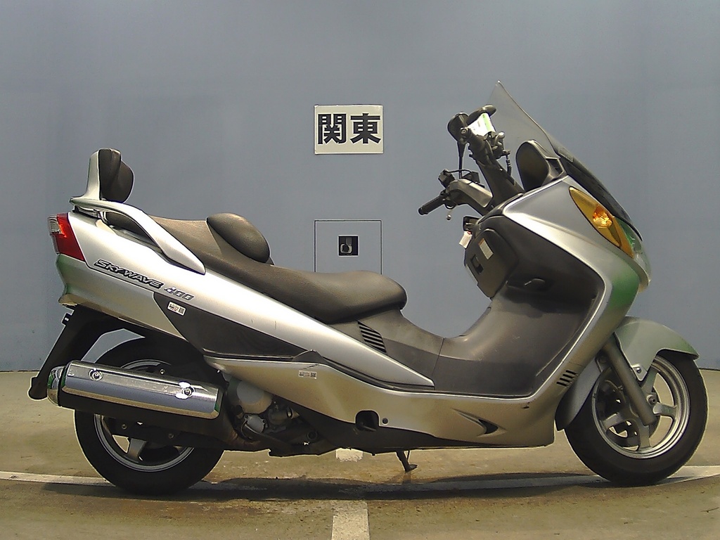 Suzuki skywave 650