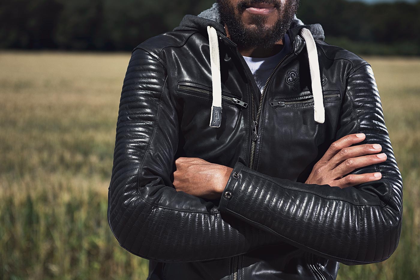 Куртка Segura Jones: изысканность и практичность