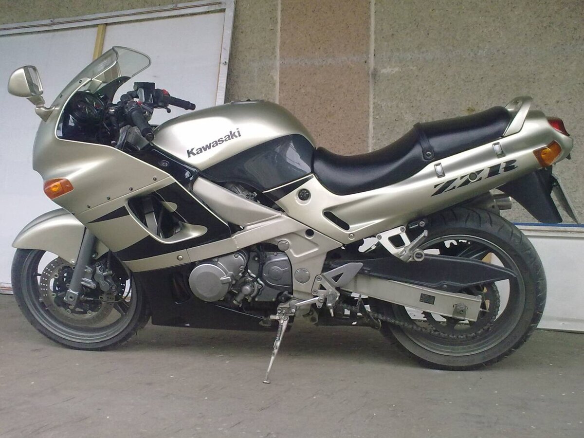 Обзор байка Kawasaki ZZR (Кавасаки ЗЗР) 400