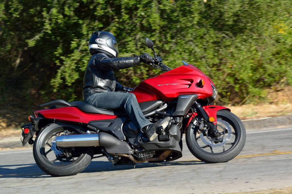 Обзор мотоцикла honda ctx700 / ctx700n