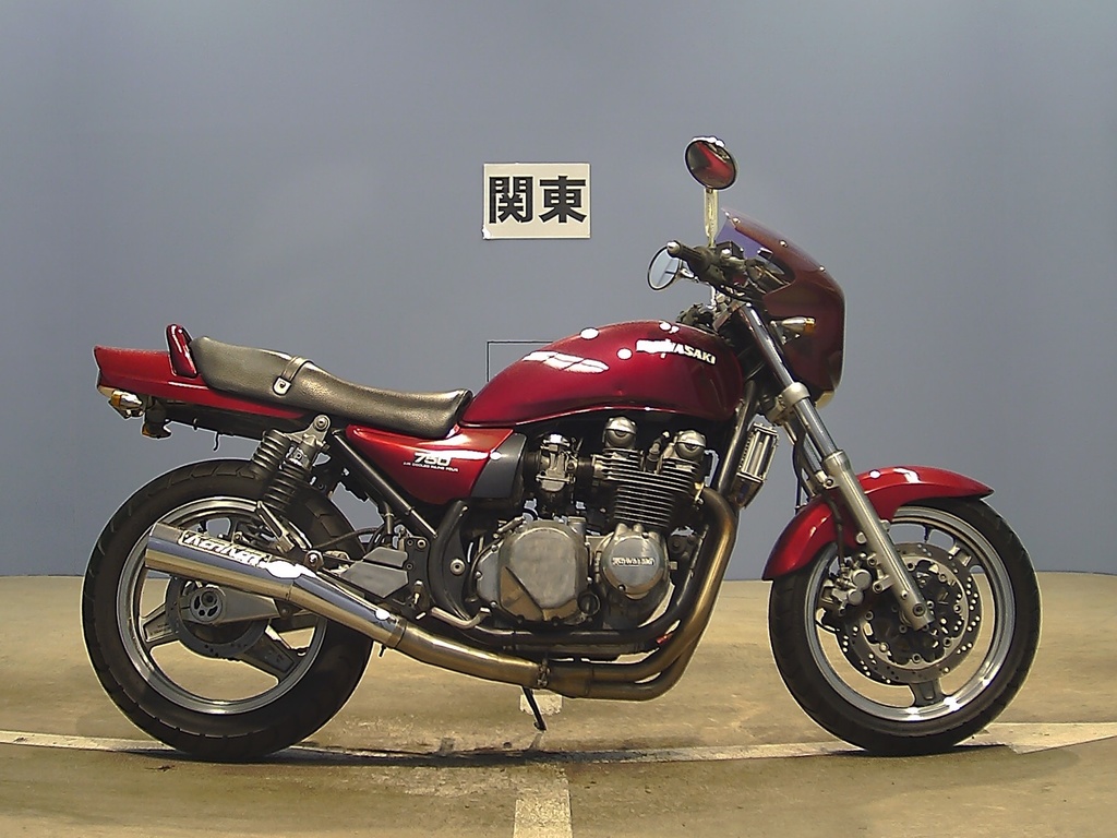 Мотоцикл kawasaki z 900 2018 — рассмотрим тщательно