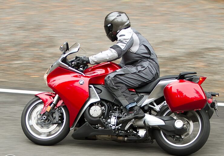 Тест-драйв мотоцикла Honda VFR1200F