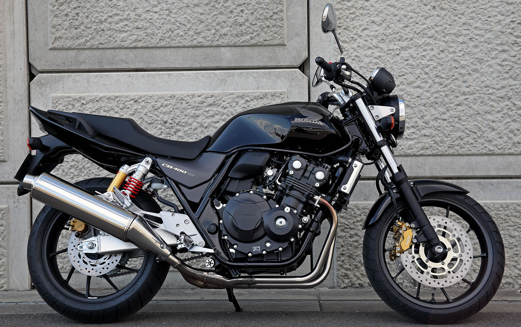 Тест-драйв мотоцикла Honda CB400SS.