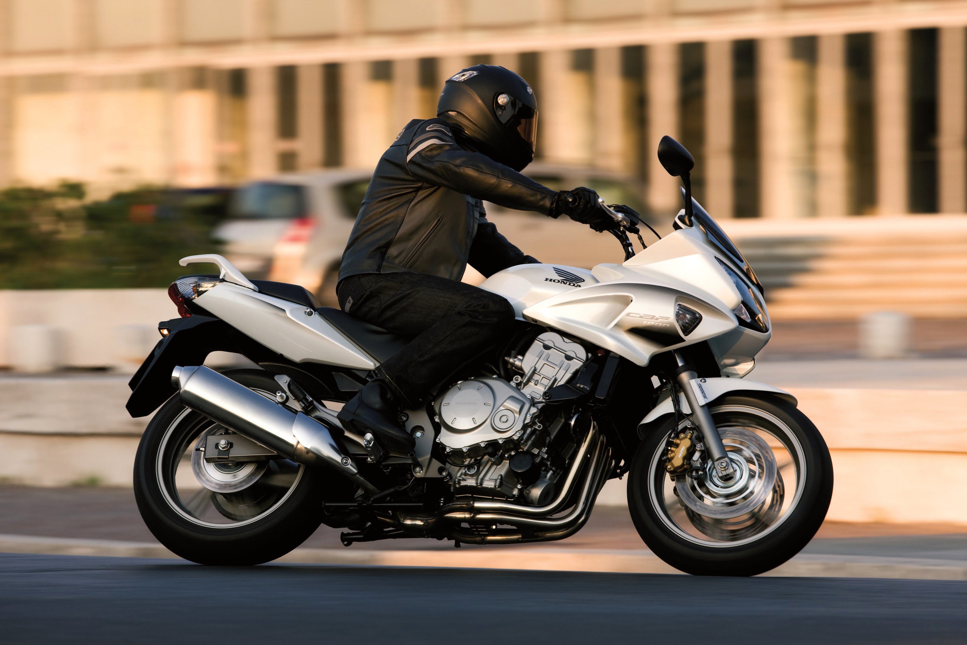 Обзор мотоцикла Honda CBF1000