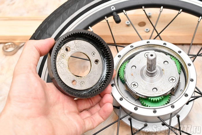 Чем смазать редуктор мотор колеса велосипеда