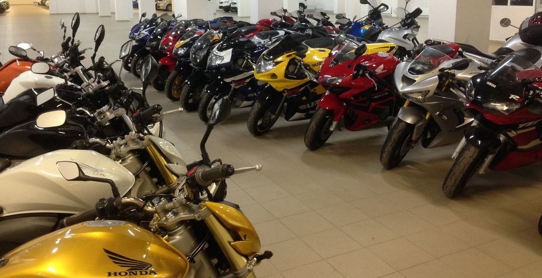 Мало кто покупают новые мотоциклы в России, с чем это связано?