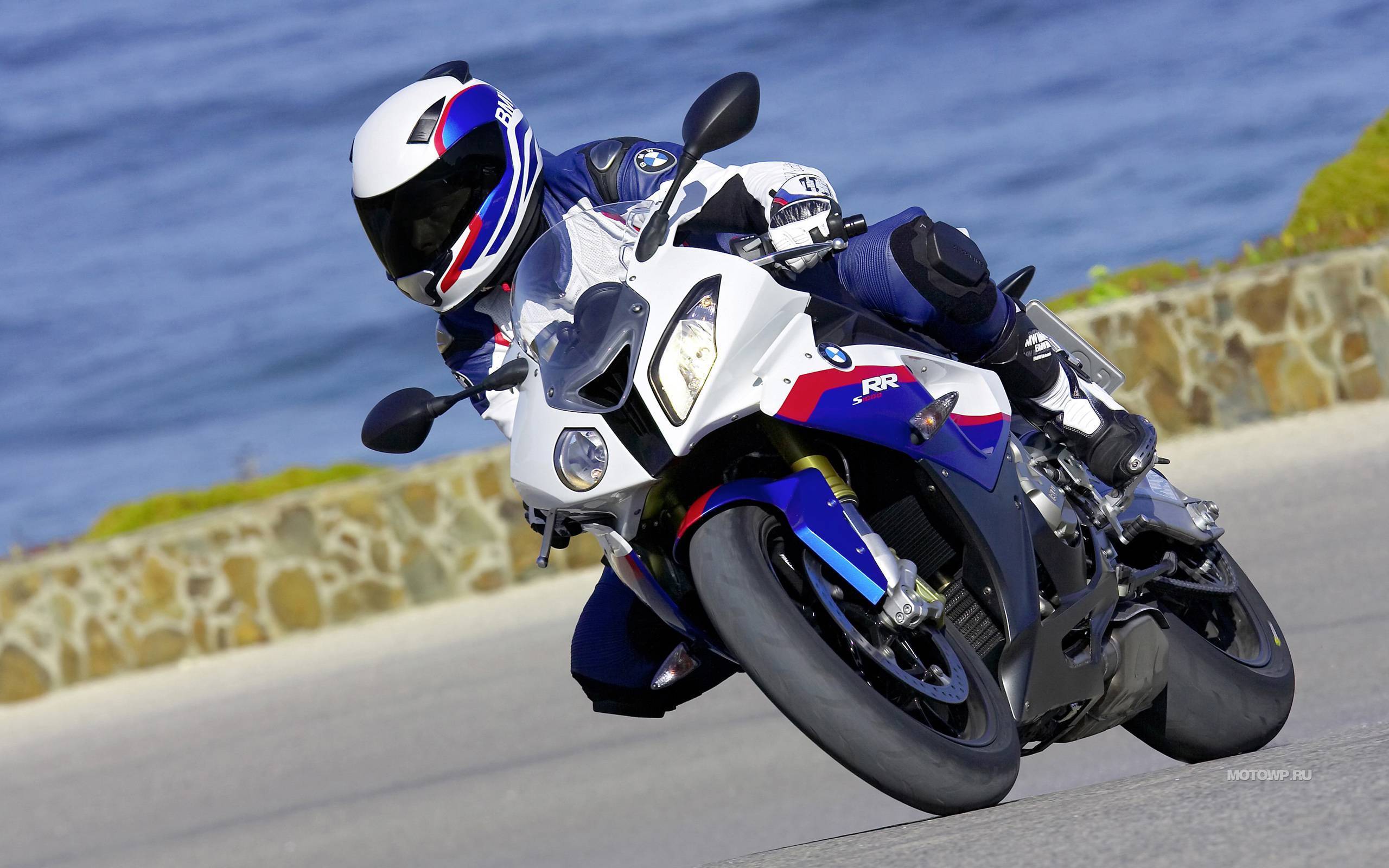 BMW S 1000 RR (БМВ С 1000 РР) — обзор супербайка нового поколения