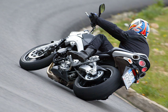 Тест-драйв мотоцикла Suzuki GSR600