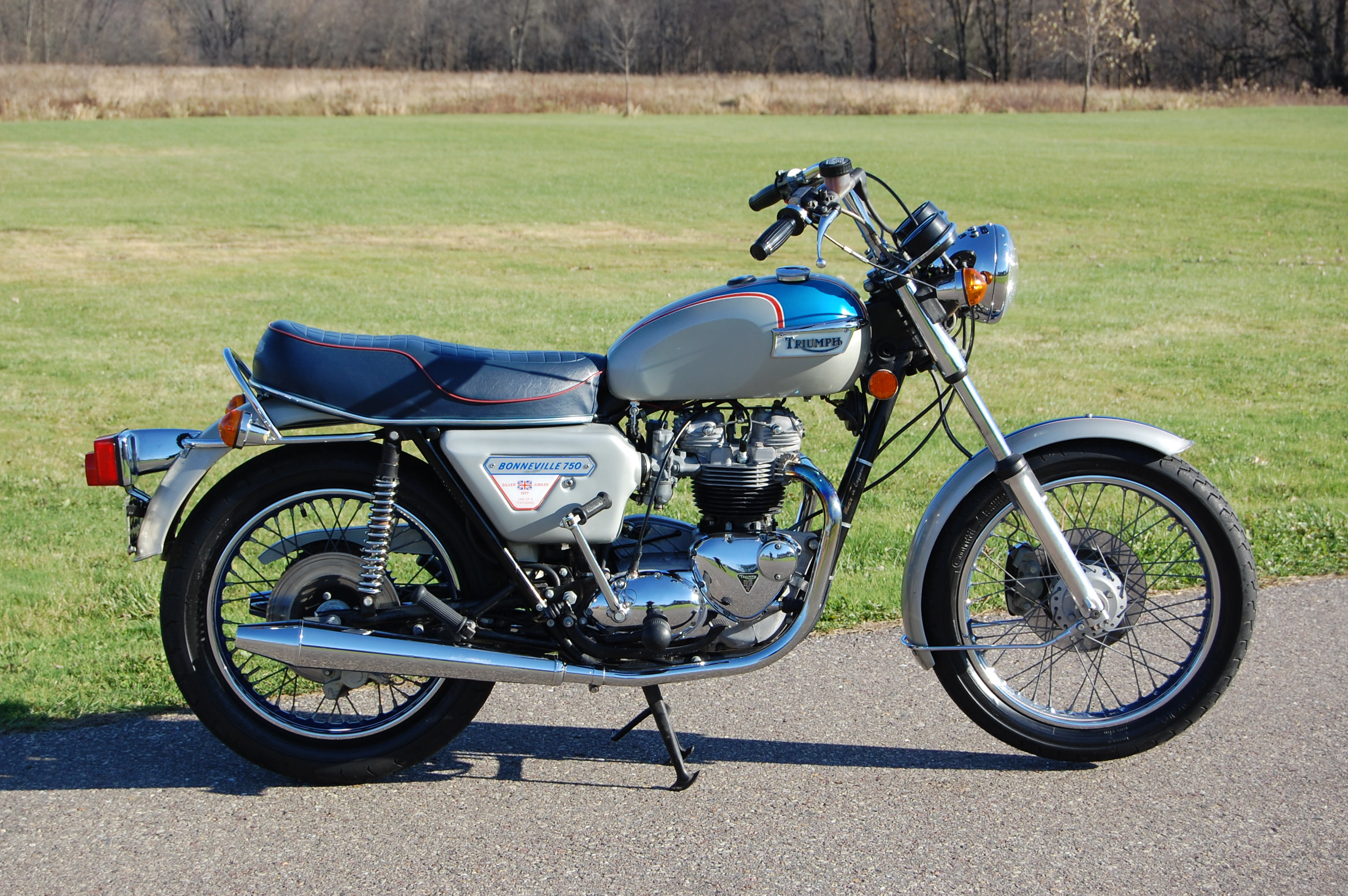 Мотоцикл Triumph Bonneville 750 T140E Final Edition (1982)