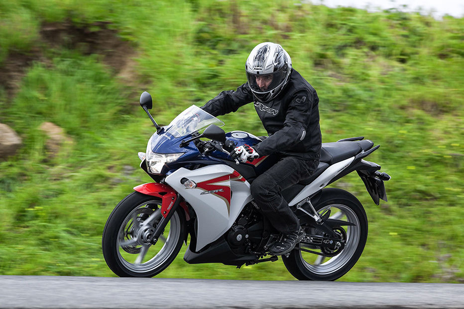 Тест-драйв мотоцикла Honda CBR125R