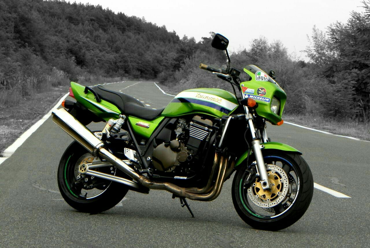 Тест-драйв мотоцикла Kawasaki ZRX1200 DAEG