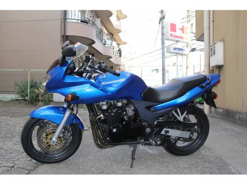 Kawasaki zr-7: review, history, specs - bikeswiki.com, japanese motorcycle encyclopedia