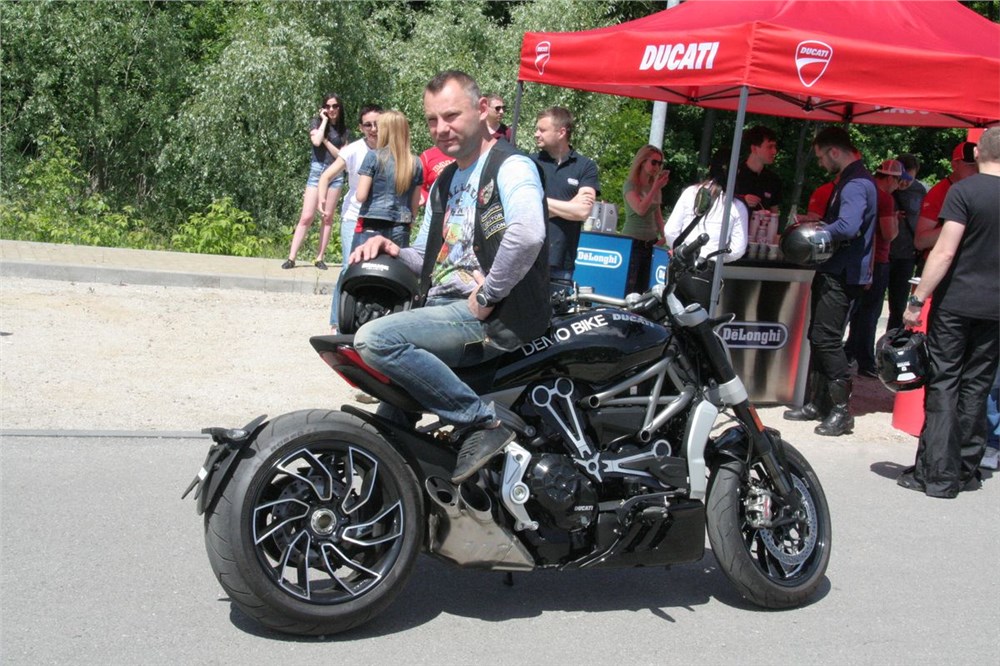 Тест-драйв мотоцикла Yamaha GTS 1000