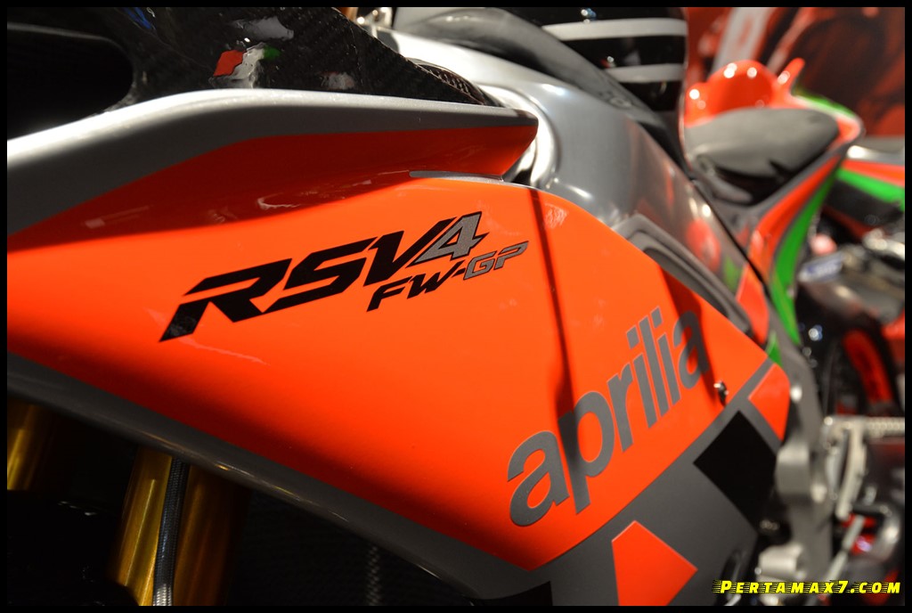 Встречайте RSV4 FW-GP, ответ от Aprilia на Honda RC213V