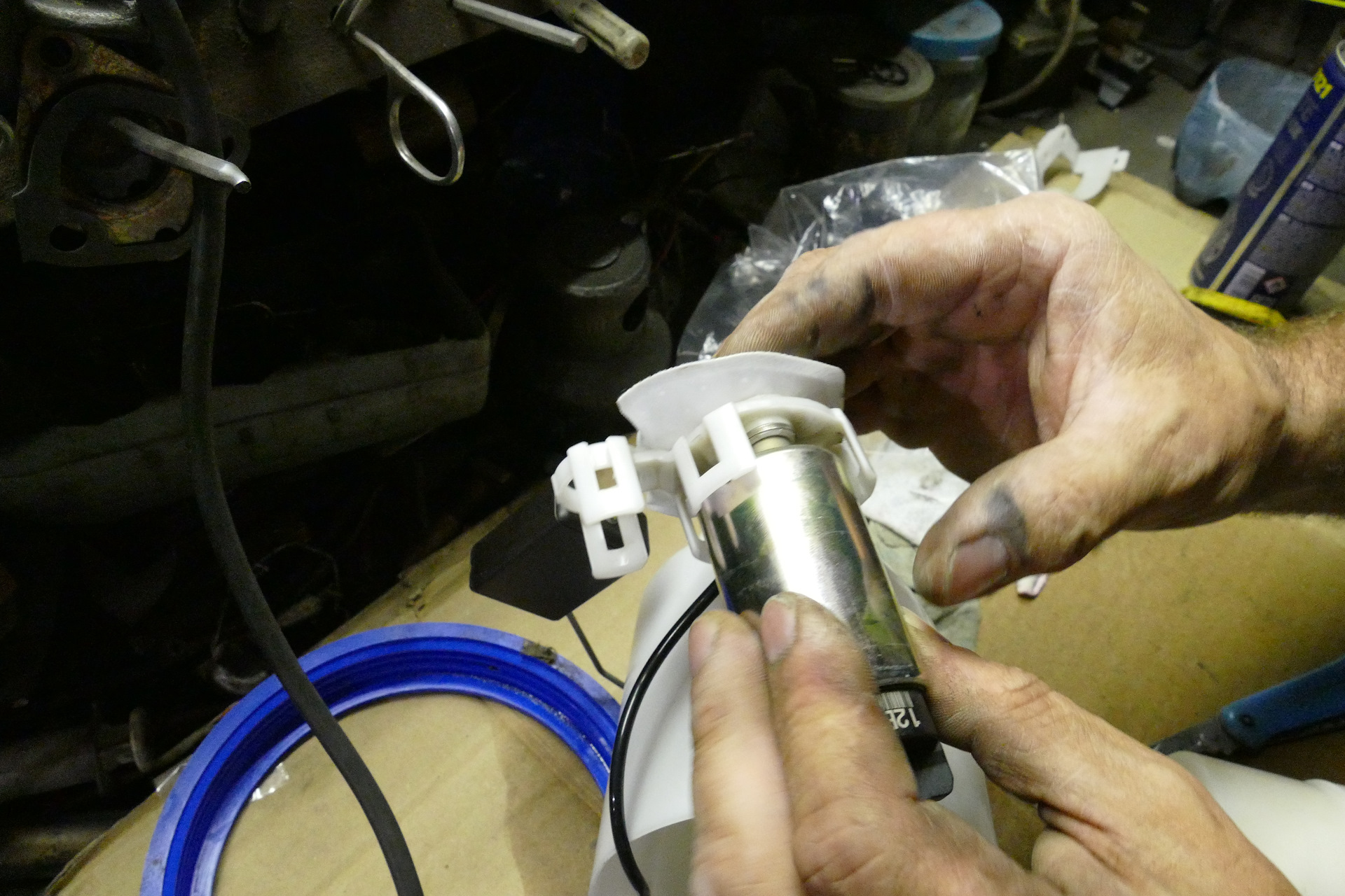 Чистка и замена топливного фильтра на скутере