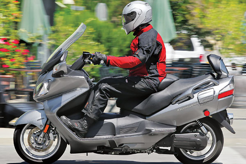 Suzuki burgman 650, макси скутер, executive, обзор 2020, технические характеристики