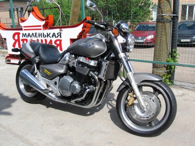 Обзор мотоцикла honda x4