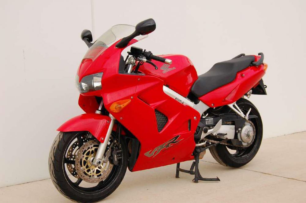 Мотоцикл honda vfr800 fi interceptor 2003