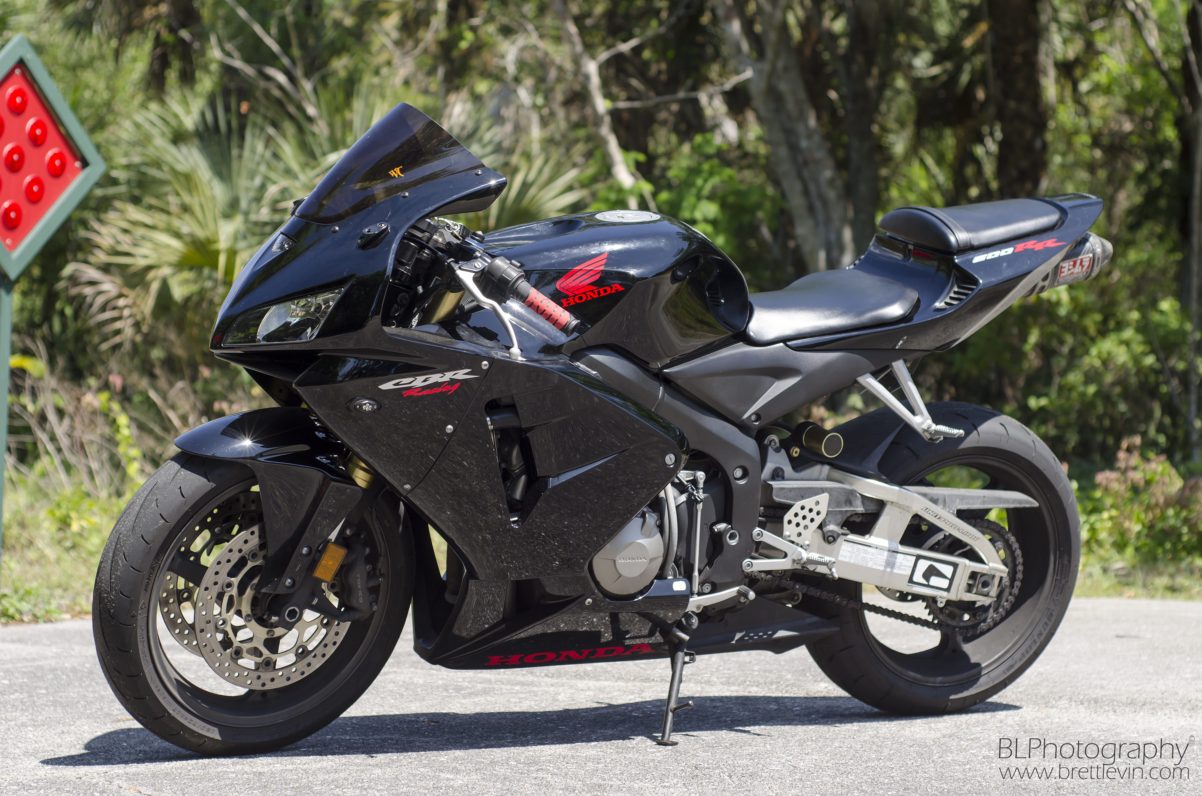 Технические характеристики мотоцикла Honda (Хонда) CBR600RR, ориентировочные цены и краткий обзор