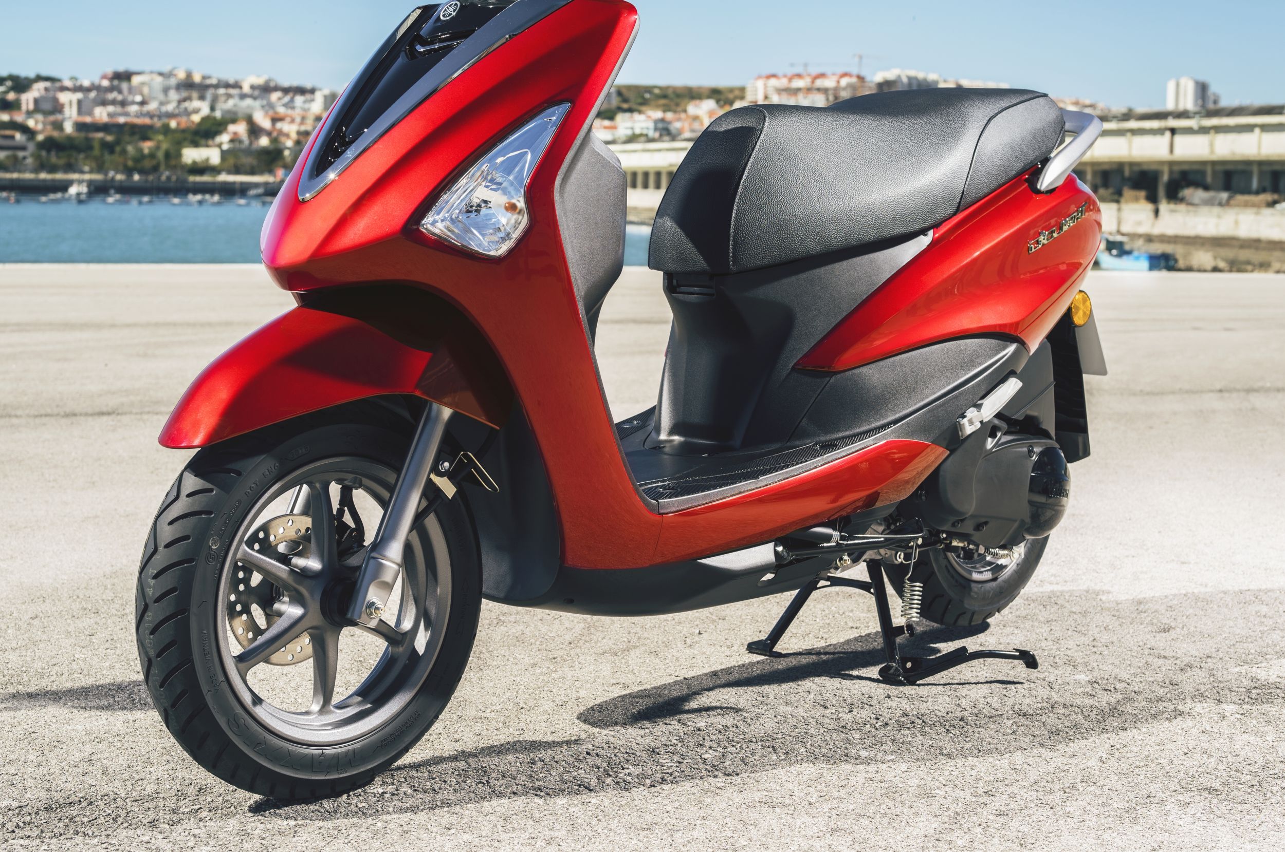 Стильный скутер Yamaha D’elight за 2500 долларов