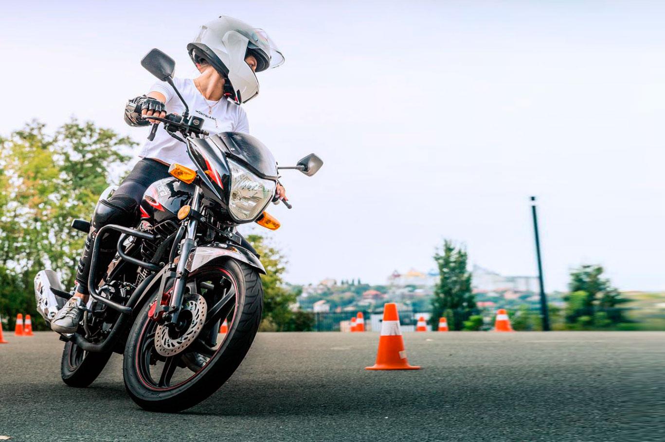 Где учиться вождению на мотоцикле?