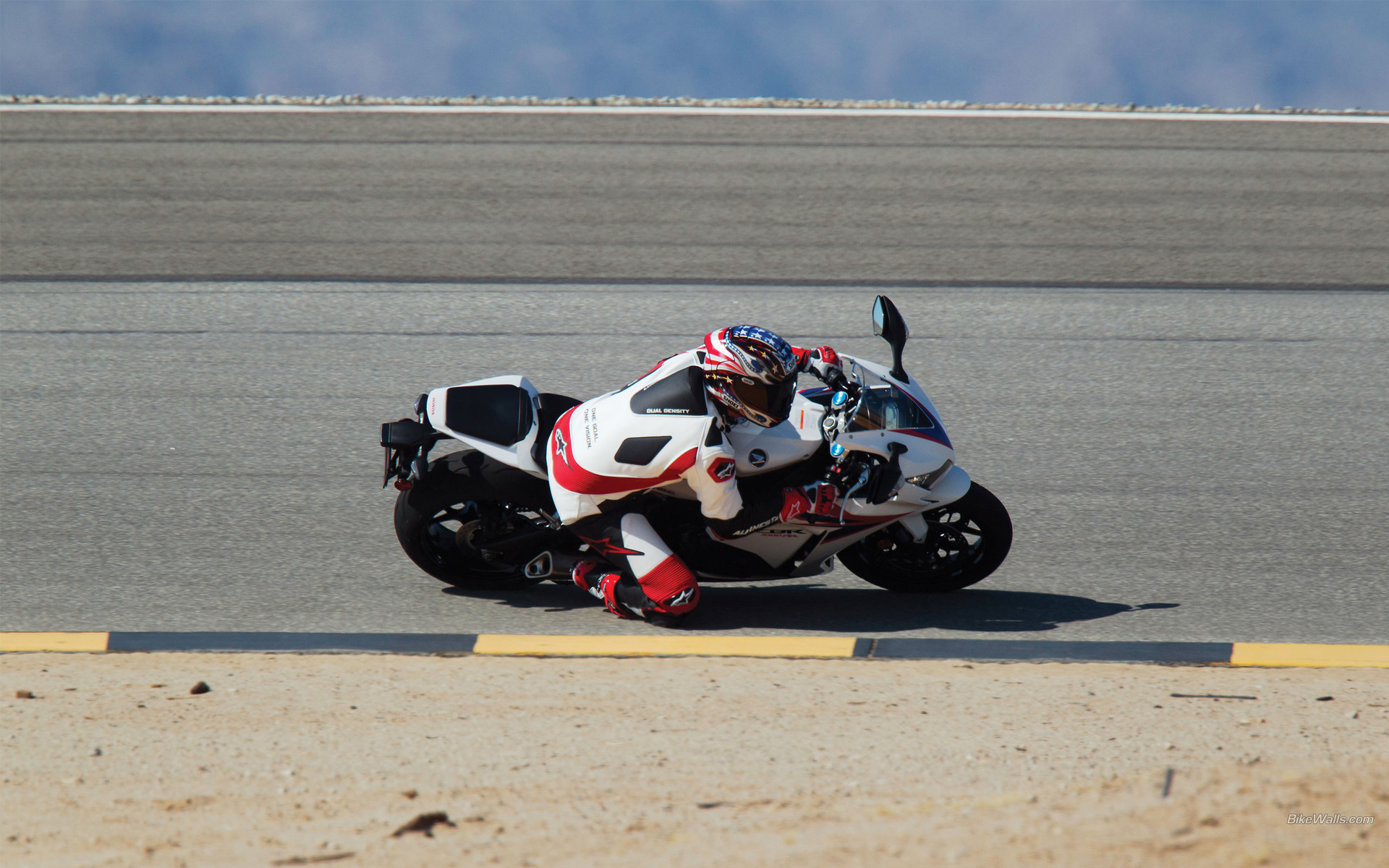 Тест-драйв мотоцикла Honda CBR1000F