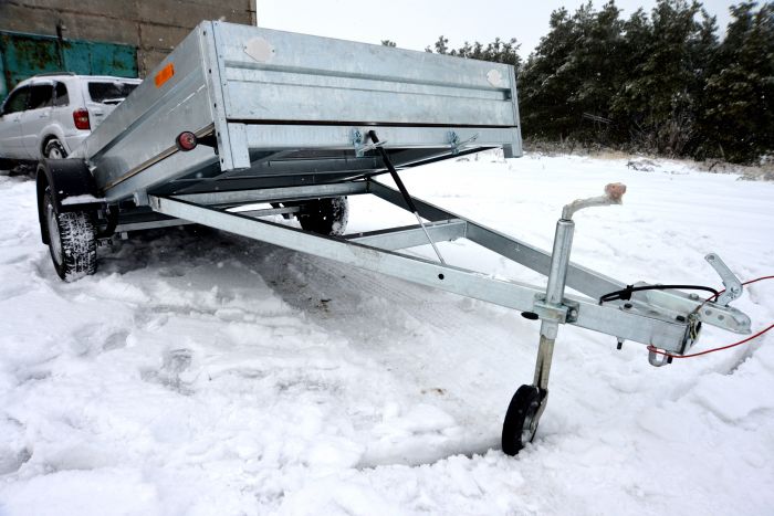 Прицеп для снегохода, отличный помощник при перевозке грузов