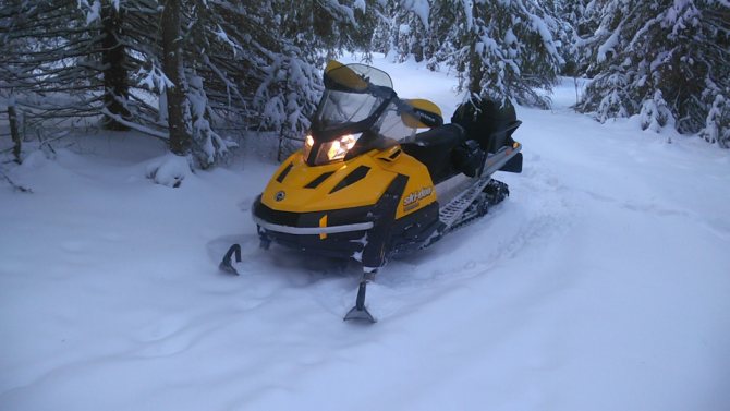 Снегоход BRP Ski-Doo Tundra LT 550 F