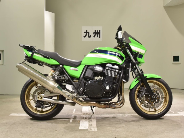 Тест-драйв мотоцикла Kawasaki ZRX1200 DAEG
